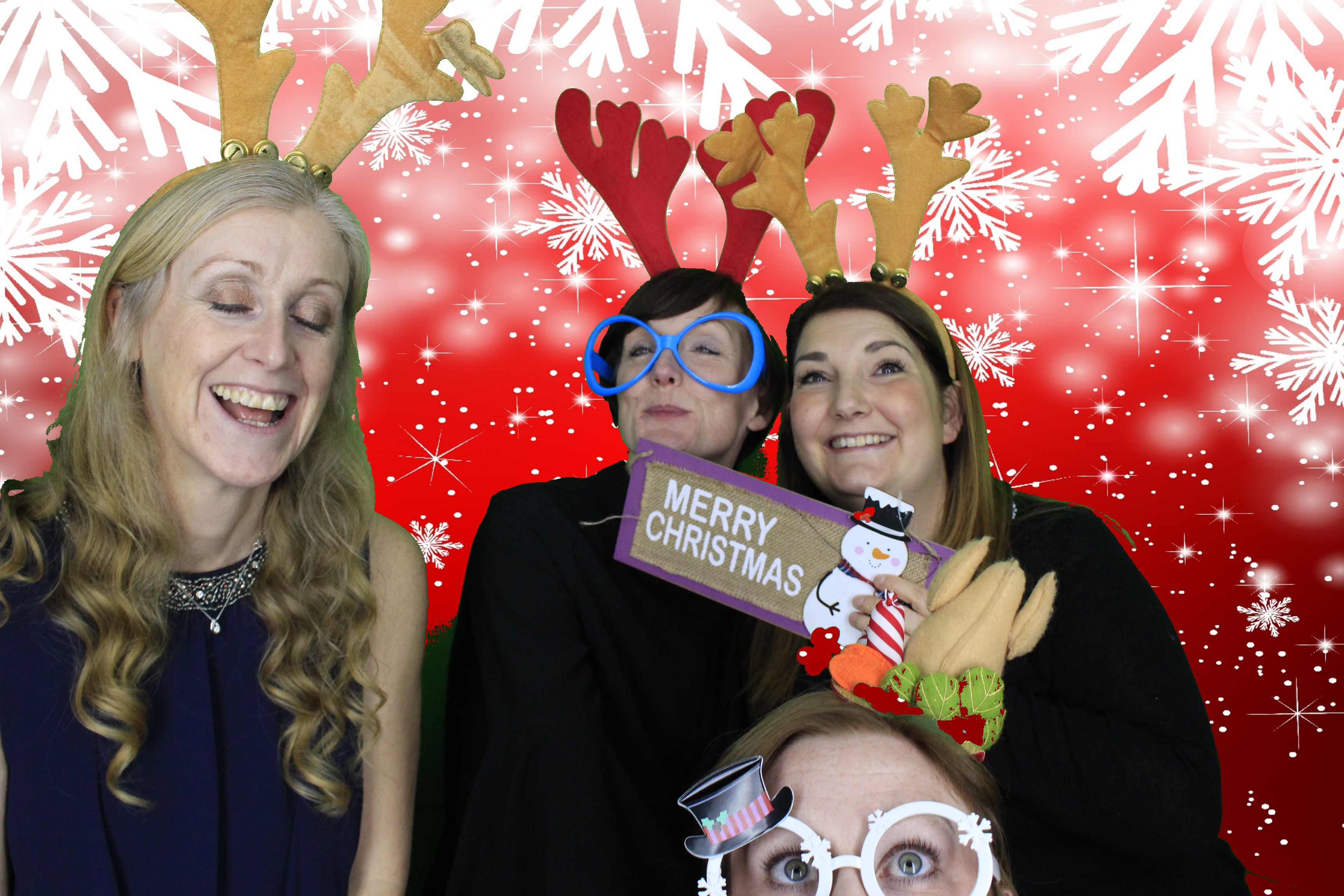 Silvermere Christmas Party  | View more photos from the event at gallery.myphotoboothexperience.co.uk/u/MyPhotoBoothExperienceLtd/Silvermere-Christmas-Party-0